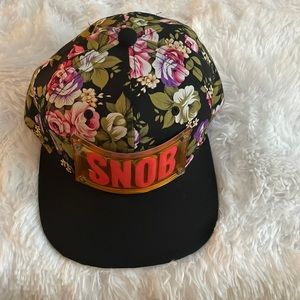 Snob snap back